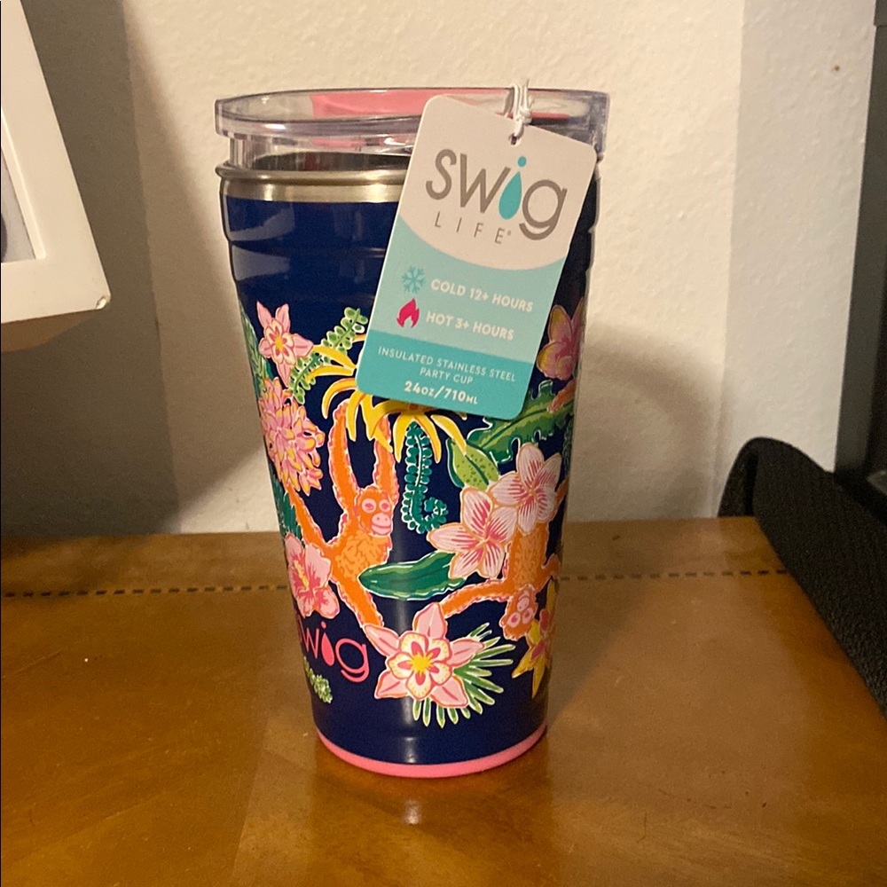 Swig Life Floral Insulated Tumbler (White Lotus Season 3 Vibes)